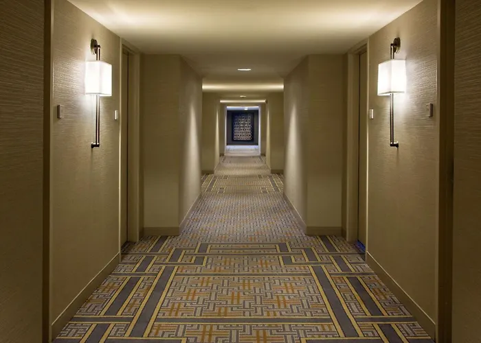 Doubletree By Hilton Chicago - Oak Brook