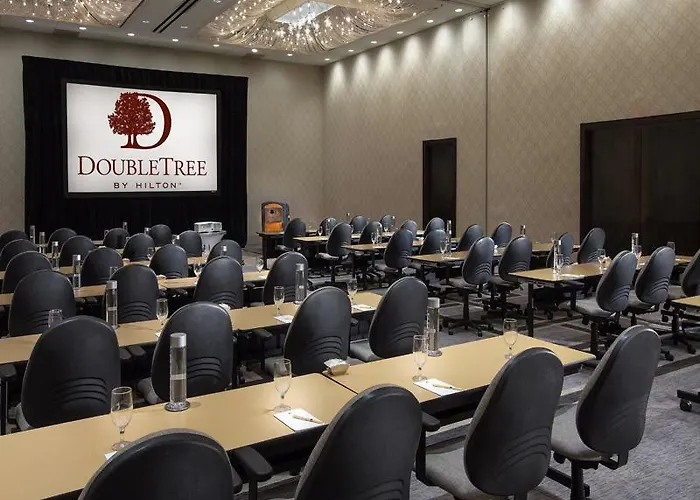 Doubletree By Hilton Chicago - 3*