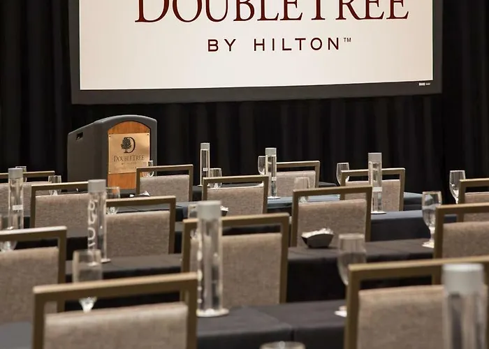 Doubletree By Hilton Chicago - Oak Brook
